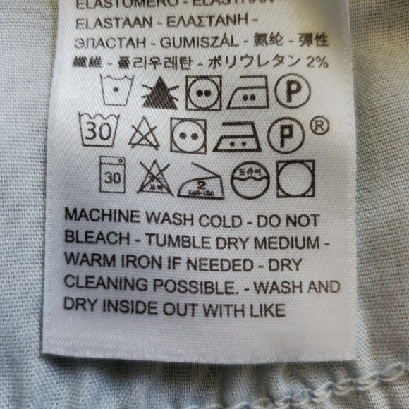 31 Levi's 711 Skinny Distressed Jeans - Picture 2 of 12